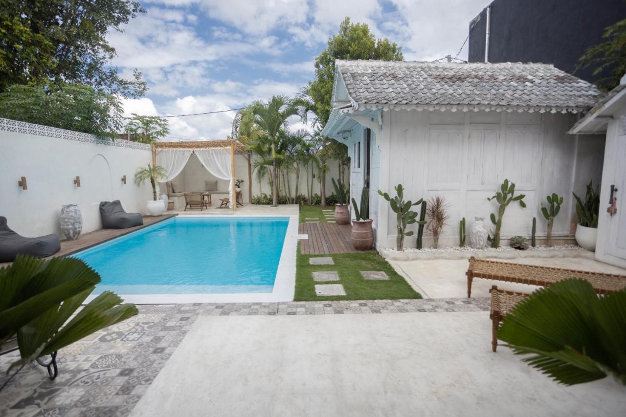 Gypsy Moon Bali Hostel Canggu Exterior foto