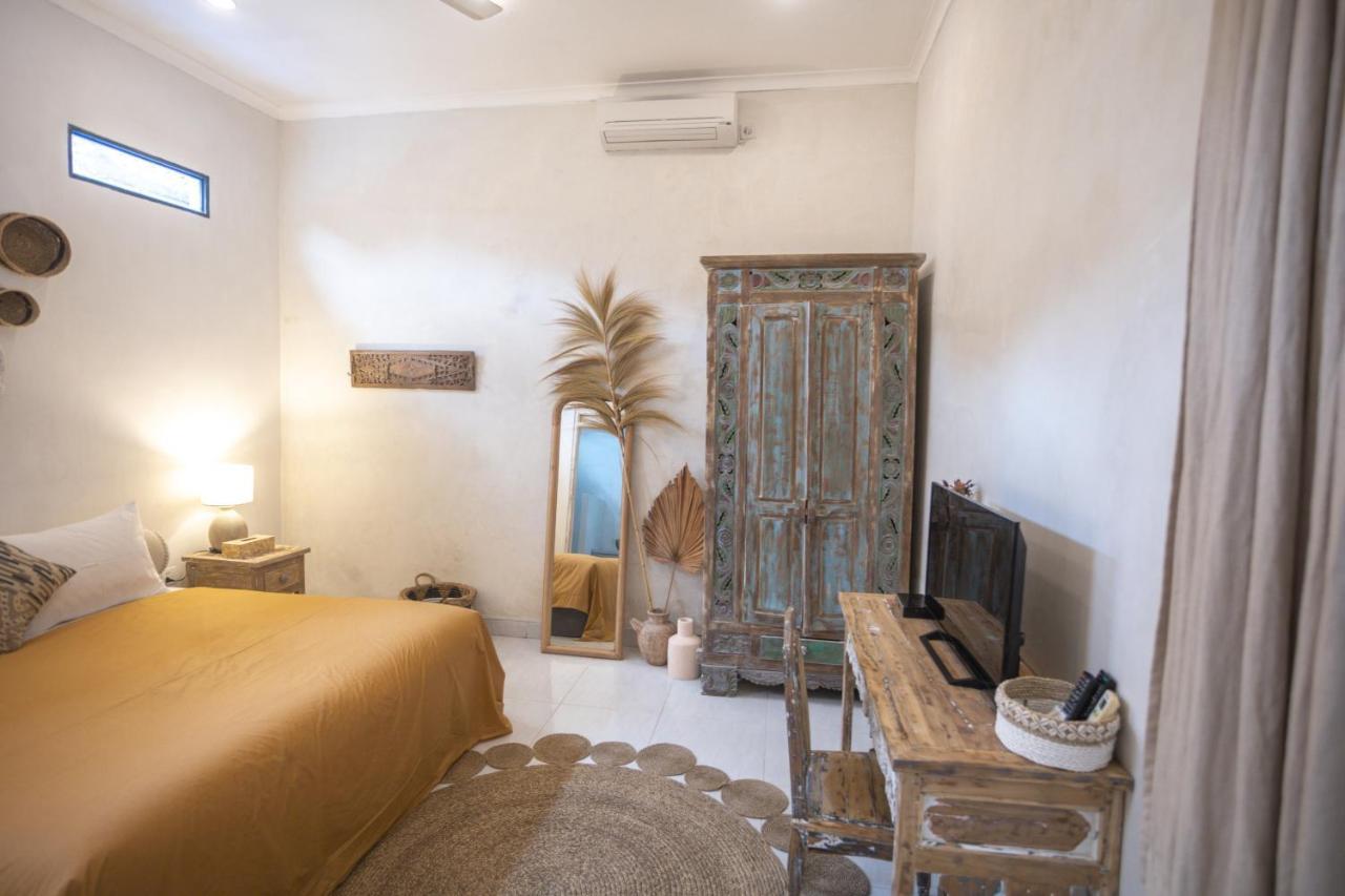 Gypsy Moon Bali Hostel Canggu Exterior foto
